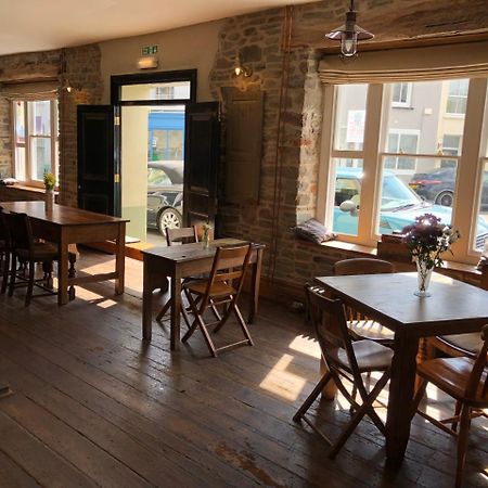 Inn At The Sticks Llanstephan  エクステリア 写真
