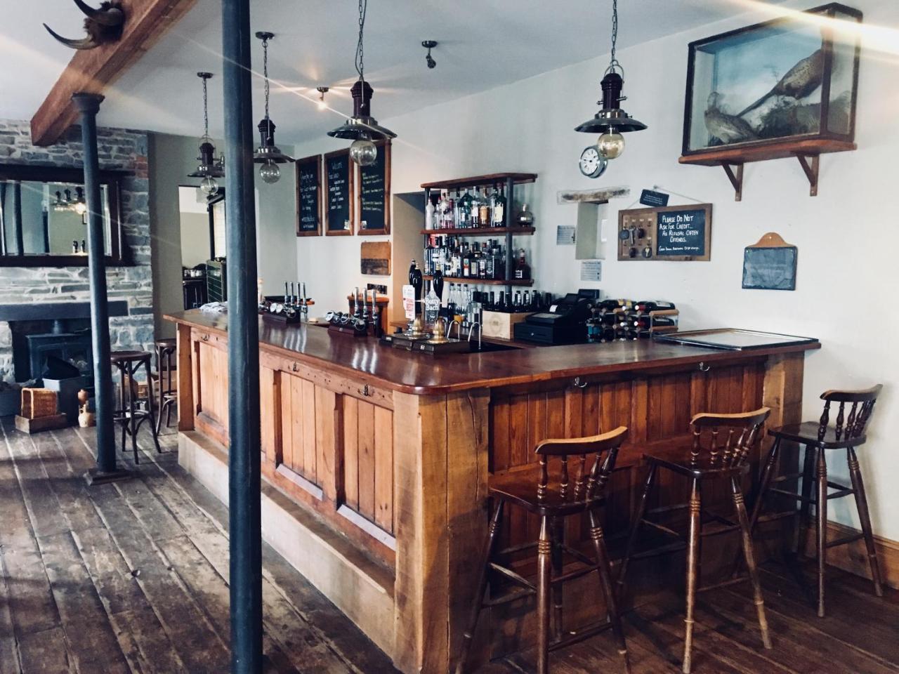 Inn At The Sticks Llanstephan  エクステリア 写真