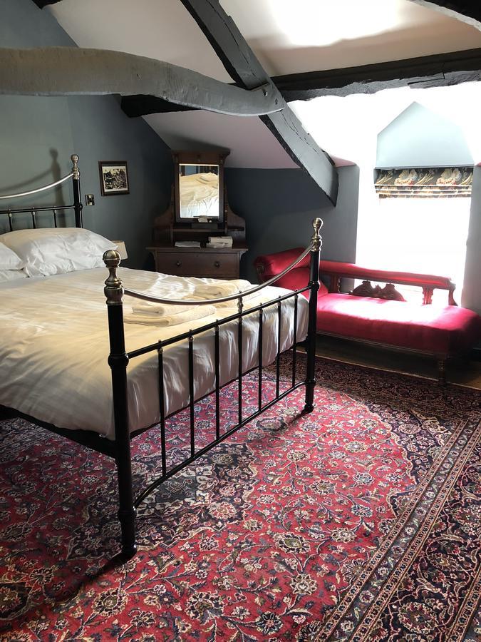 Inn At The Sticks Llanstephan  エクステリア 写真